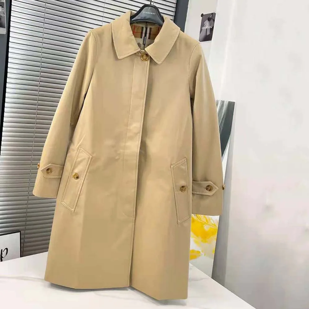 Burberry The Pimlico Heritage Car Coat for Women in Beige Burberry The Pimlico Heritage Car Coat for Women in Beige