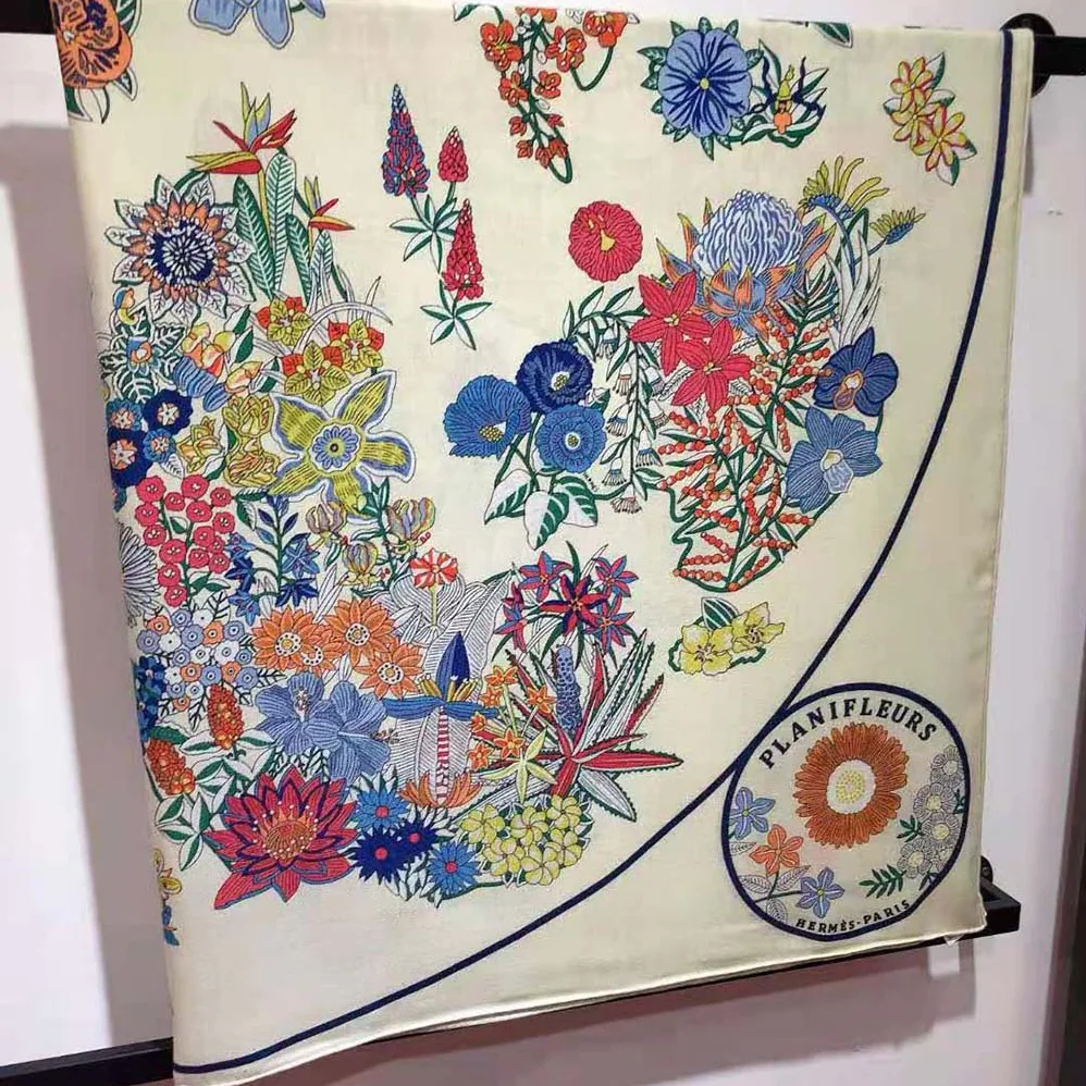 Hermes Planifleurs Scarf 90 for Women in White Hermes Planifleurs Scarf 90 for Women in White
