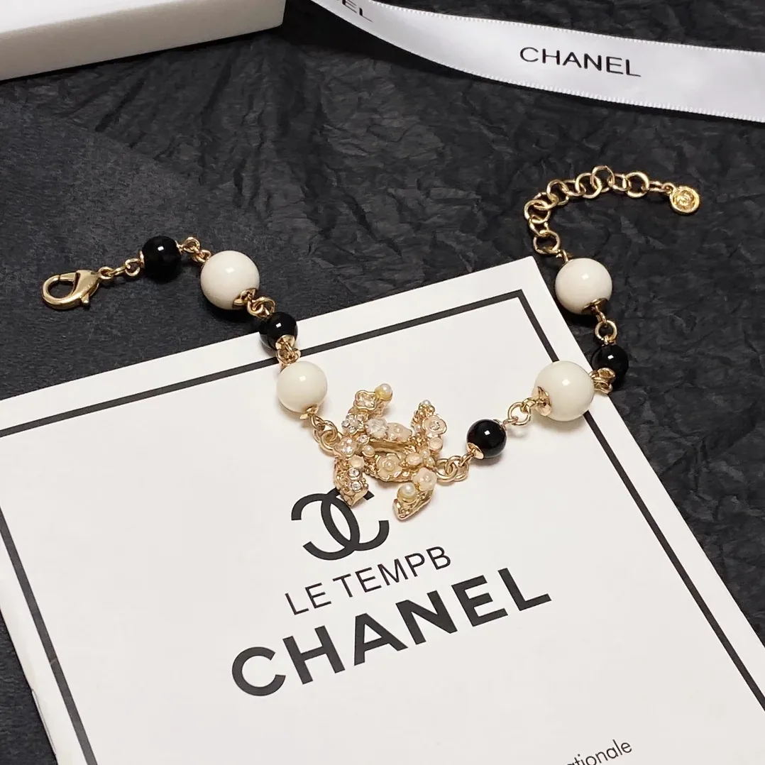Chanel Pearl Bracelet Gold Chanel Pearl Bracelet Gold