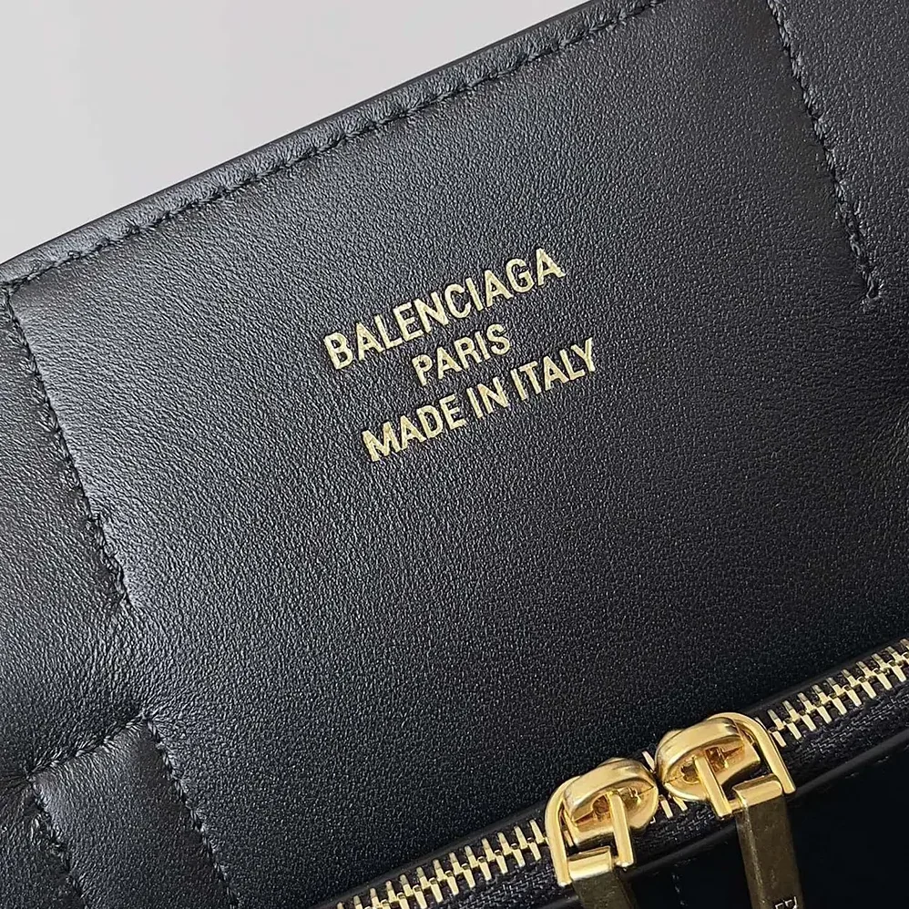 Balenciaga Bel Air Small Carry All Bag in Black Smooth Calfskin for Women in Gold Balenciaga Bel Air Small Carry All Bag in Black Smooth Calfskin for Women in Gold