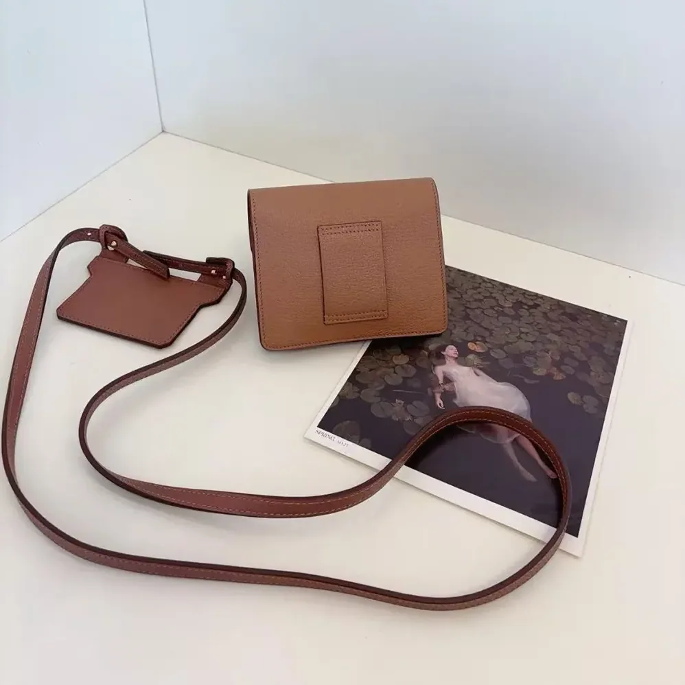 Hermes Roulis Slim Wallet for Women in Brown Hermes Roulis Slim Wallet for Women in Brown