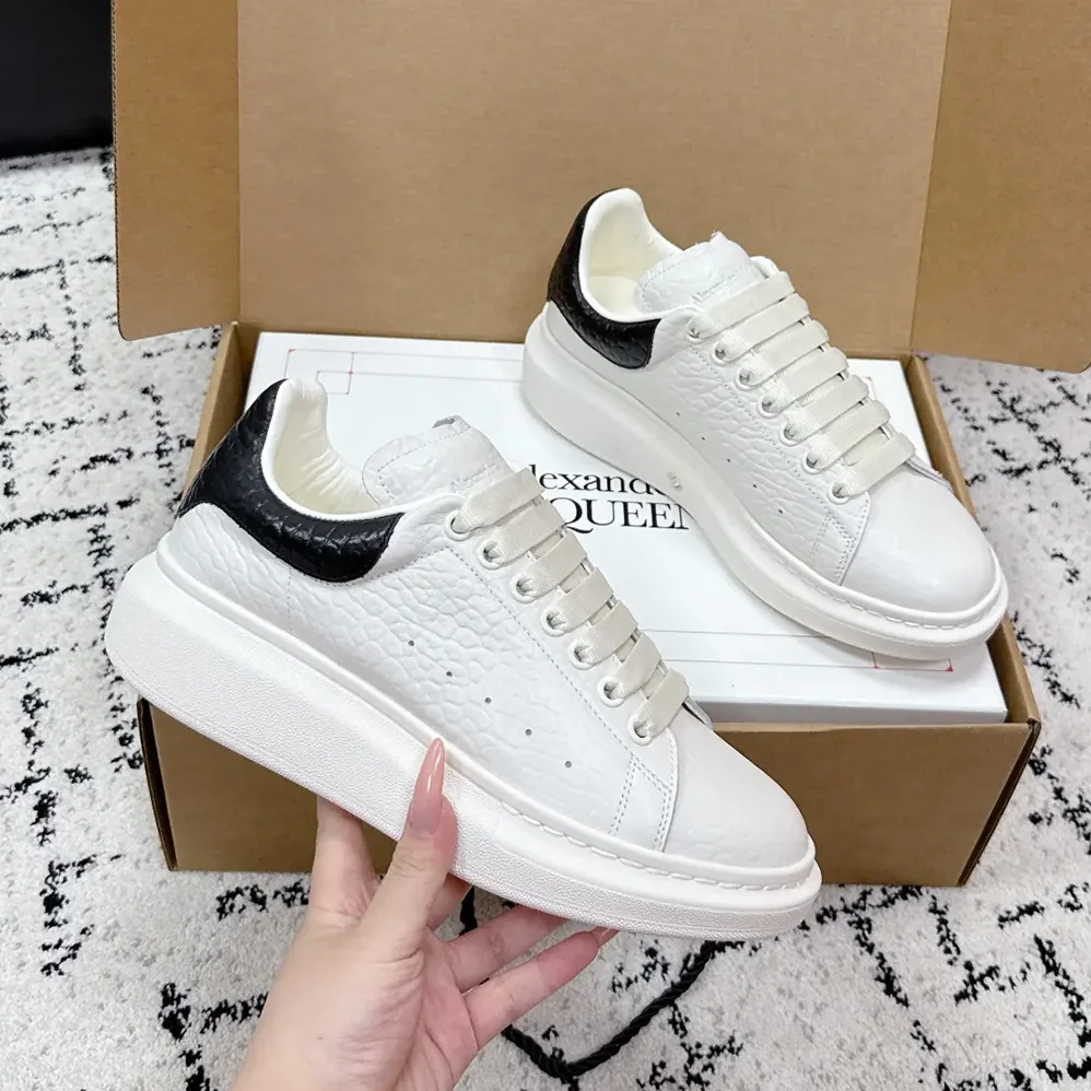 Alexander Mcqueen Oversized Sneaker in Off White for Unisex in Black Alexander Mcqueen Oversized Sneaker in Off White for Unisex in Black