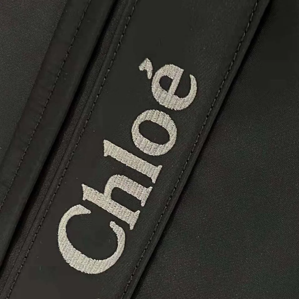 Chloe Large Woody Tote Bag for Women in Black Chloe Large Woody Tote Bag for Women in Black