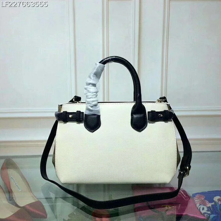 Burberry Small Banner Bag in Leather and House Check in White Burberry Small Banner Bag in Leather and House Check in White