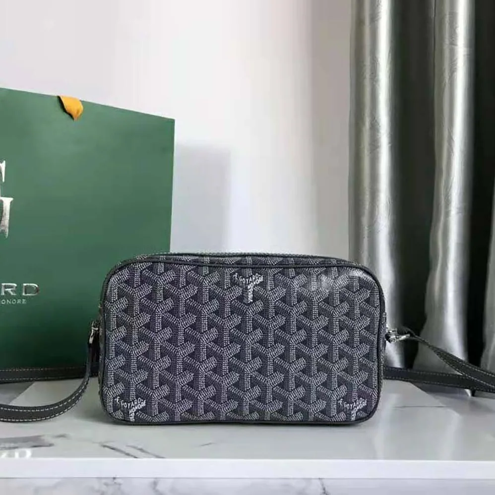 Goyard Cap-vert Pm Bag for Unisex in Gray Goyard Cap-vert Pm Bag for Unisex in Gray