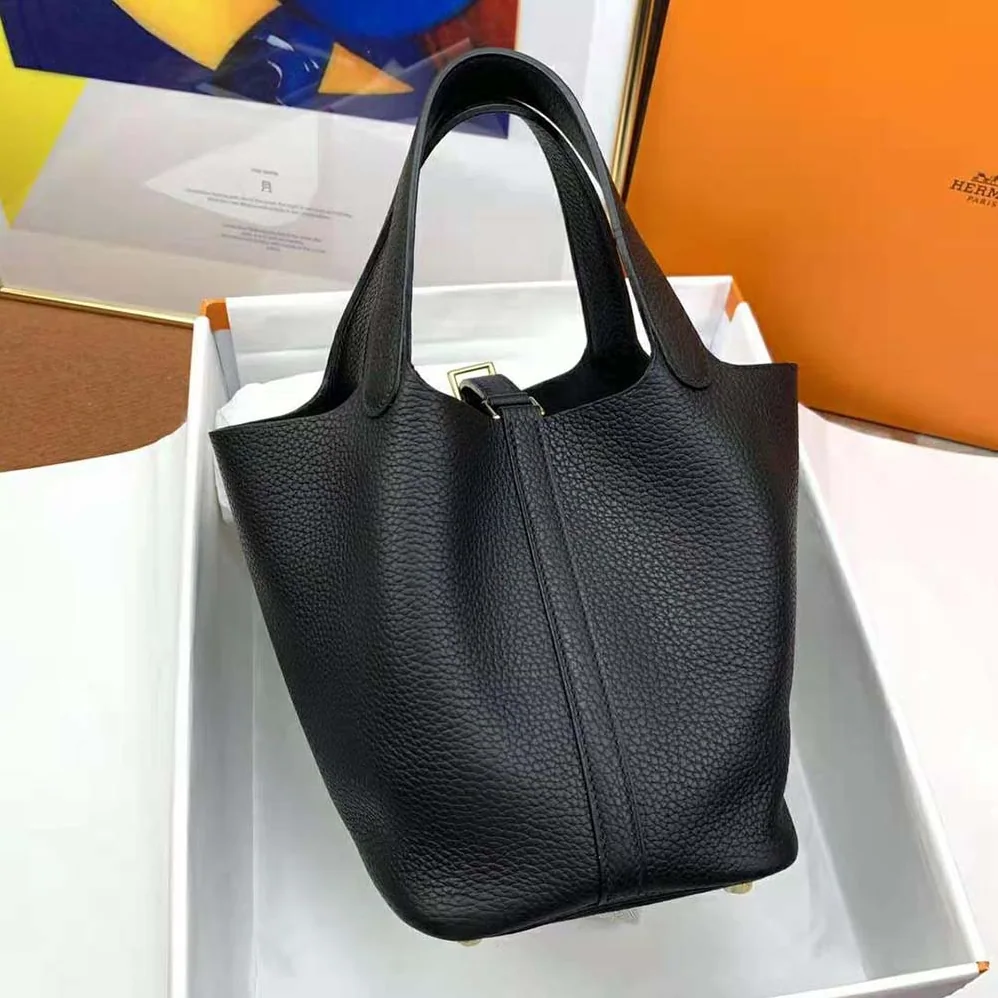 Hermes Picotin Lock 22cm in Clémence leather for Women in Black Hermes Picotin Lock 22cm in Clémence leather for Women in Black