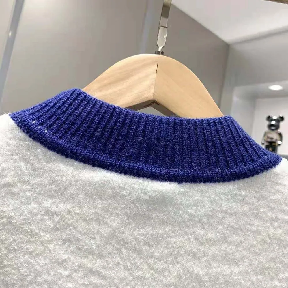 Fendi White wool Sweater with High Collar and Long Sleeves for Men
