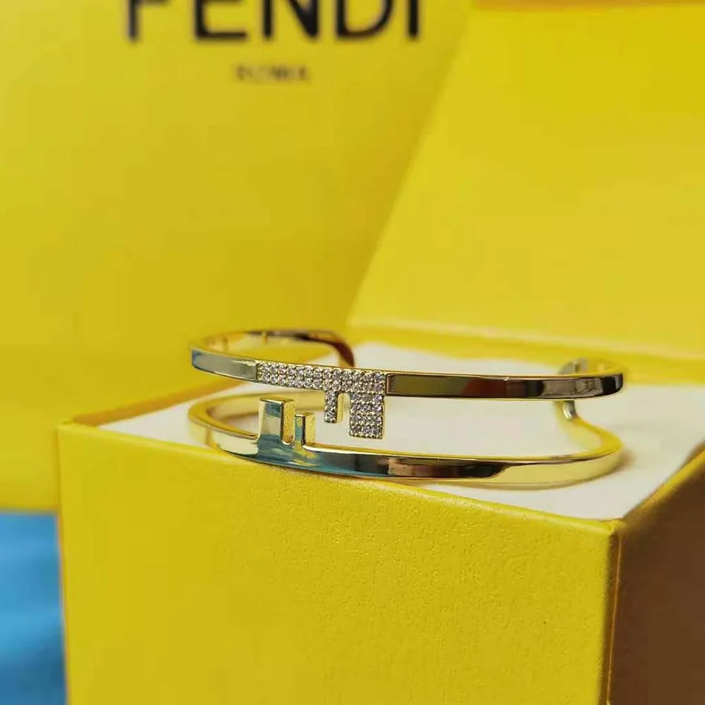 Fendi O'lock Bracelet with Gold for Women in Colored Bracelet Fendi O'lock Bracelet with Gold for Women in Colored Bracelet