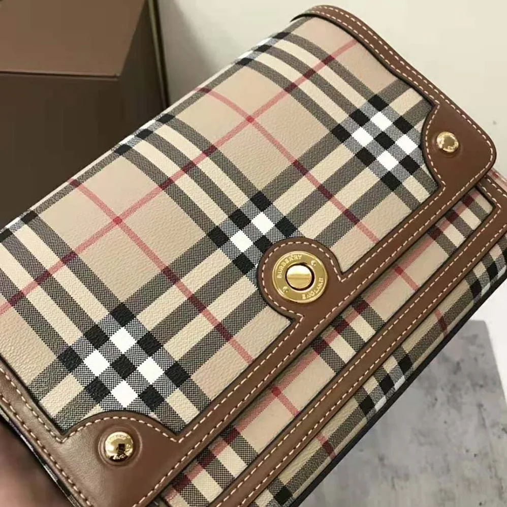 Burberry Note Bag with Logo for Women in engraved Studs