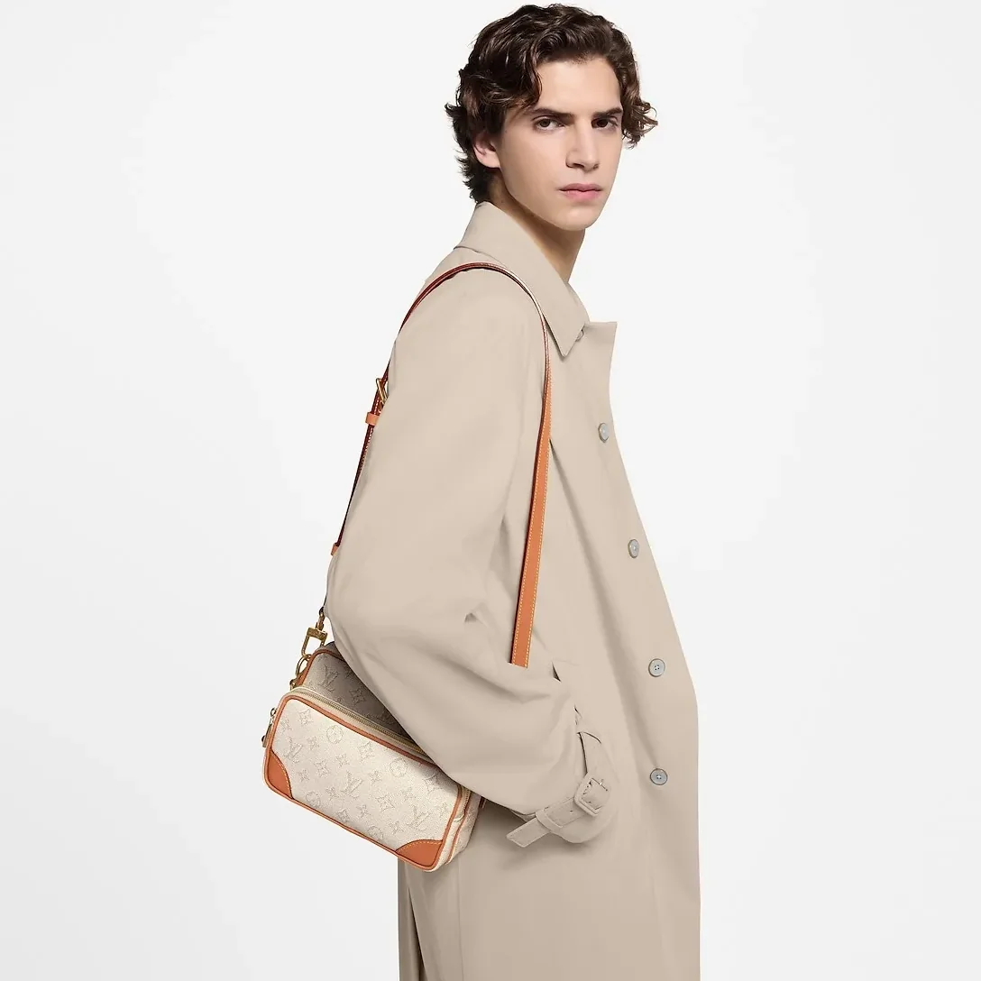 Louis Vuitton Nil Bag Off in White /