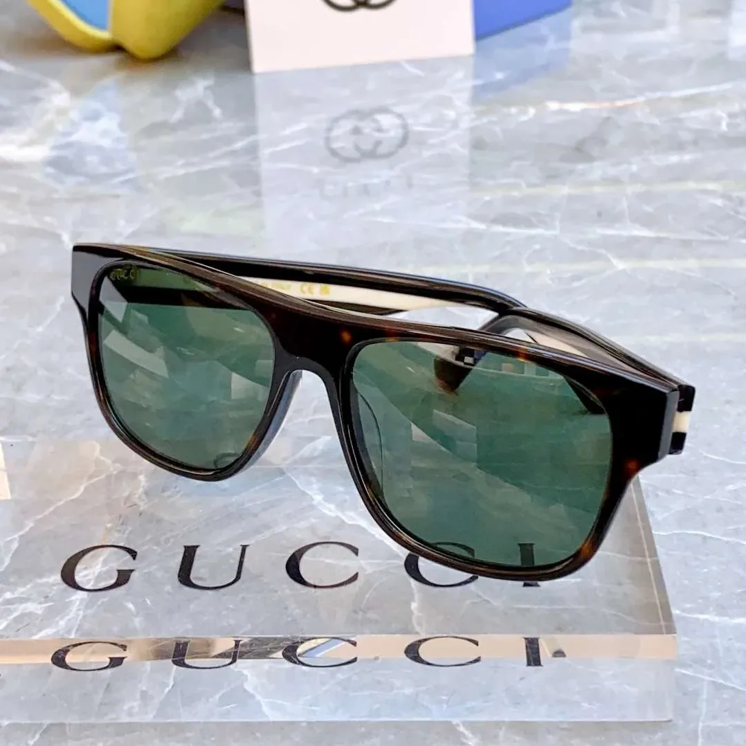 Gucci Square in Frame Sunglasses Black