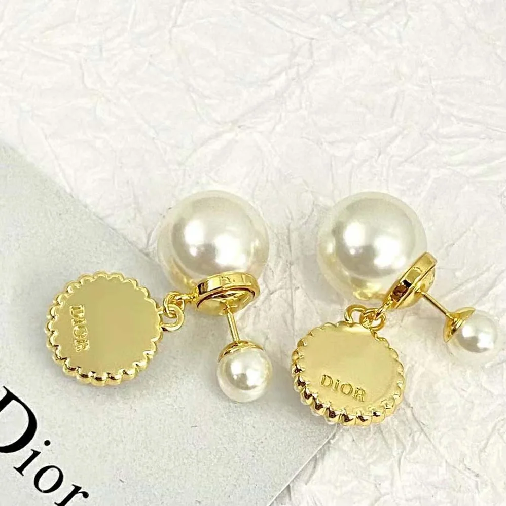 Dior Tribales Earrings Gold-Finish Metal with White Resin Pearls and Latte Glass for Women Dior Tribales Earrings Gold-Finish Metal with White Resin Pearls and Latte Glass for Women