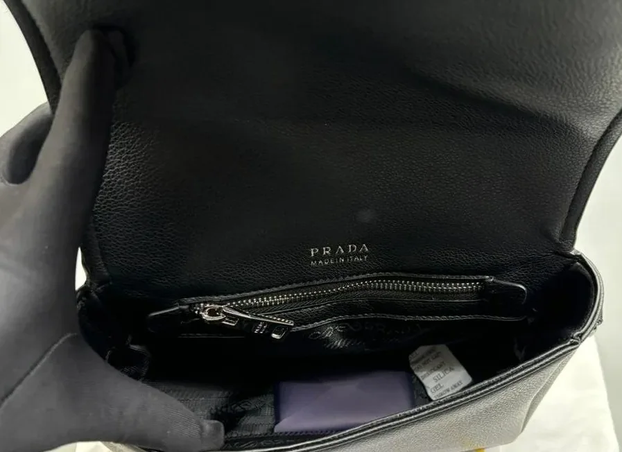 Small Shoulder Bag In Black / 1BD314_2DKV_F0002_V_3OO Small Shoulder Bag In Black / 1BD314_2DKV_F0002_V_3OO
