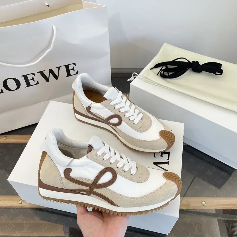 Loewe Flow Runner in Nylon and Suede for Unisex in Chocolate Loewe Flow Runner in Nylon and Suede for Unisex in Chocolate