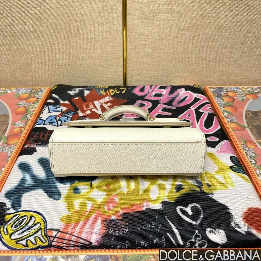 Dolce Gabbana D&G Small Sicily Handbag for Women in White Dolce Gabbana D&G Small Sicily Handbag for Women in White