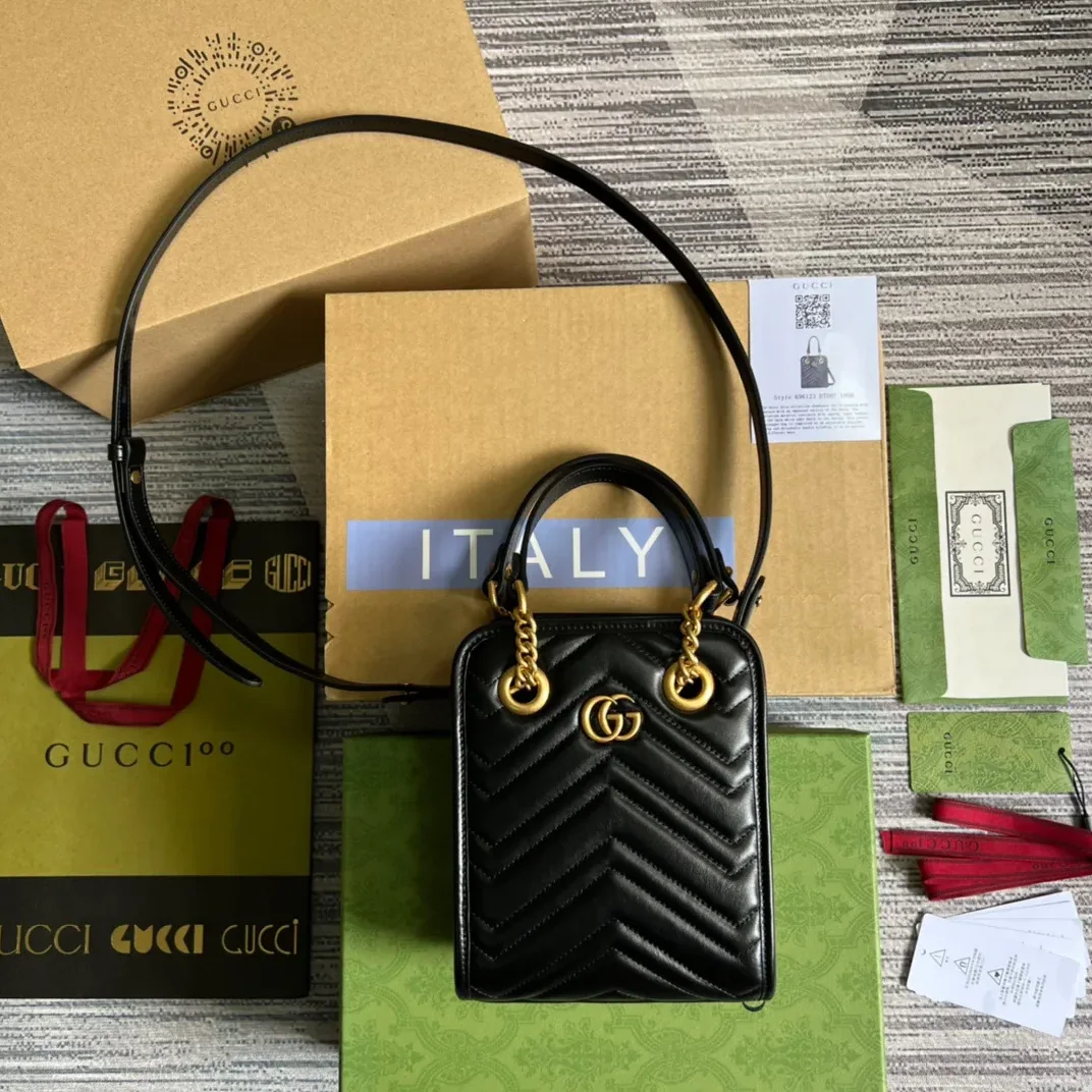 Gucci Marmont Matelasse Mini Bag Black Gucci Marmont Matelasse Mini Bag Black
