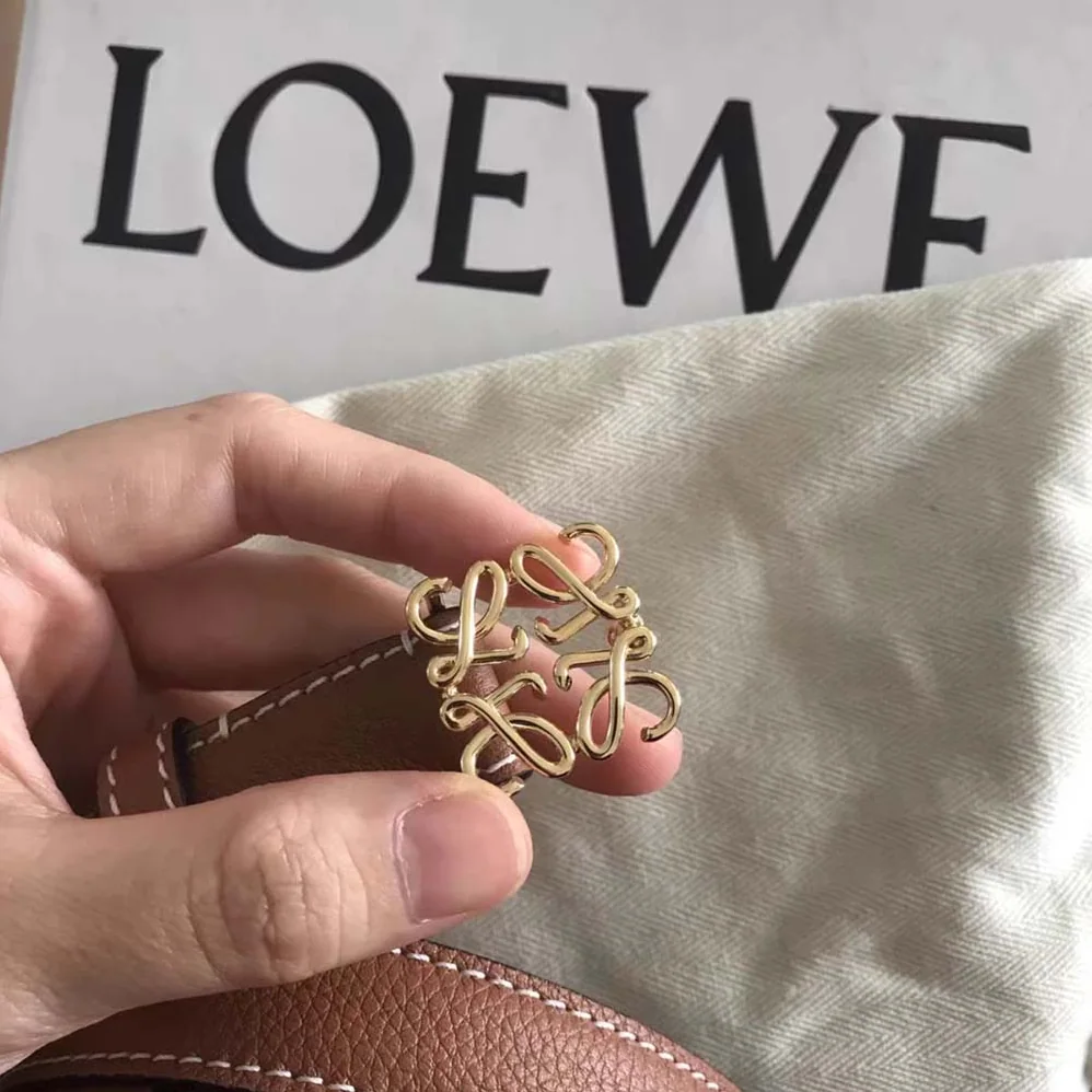 Loewe Anagram Belt in Pebble Grain Calfskin for Women in Brown Loewe Anagram Belt in Pebble Grain Calfskin for Women in Brown