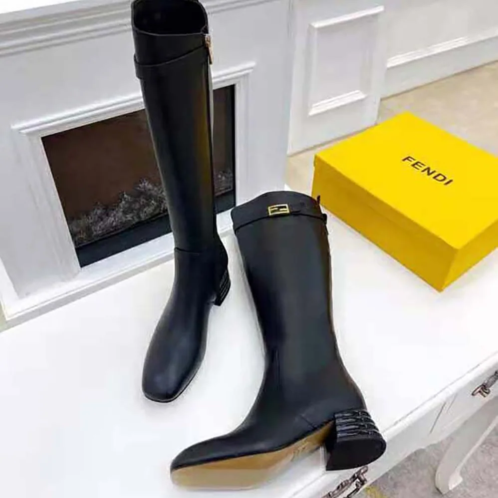 Fendi Boots Black in Calfskin Leather for Women