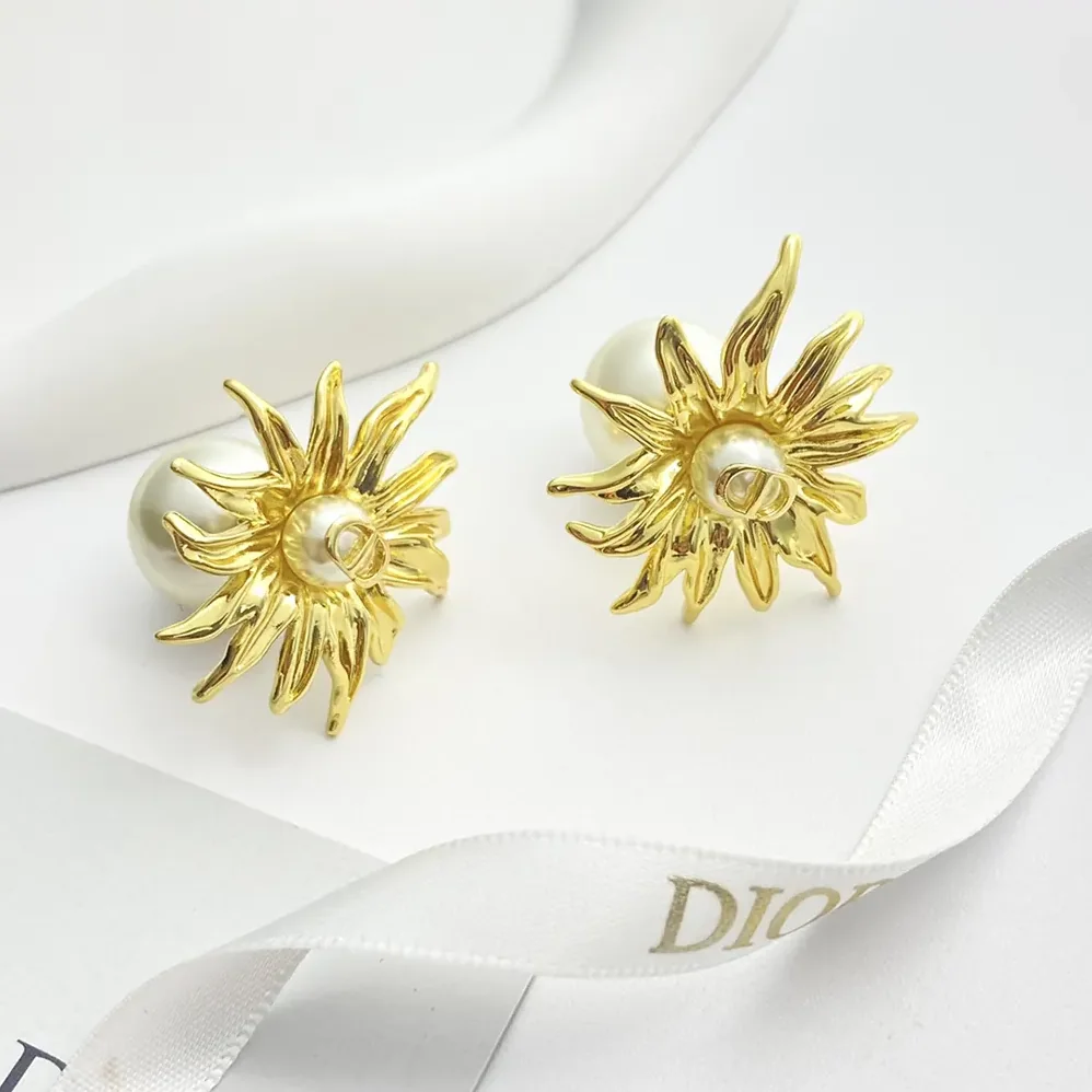 Dior Tribales Earrings Gold-Finish Metal and White Resin Pearls for Women Dior Tribales Earrings Gold-Finish Metal and White Resin Pearls for Women