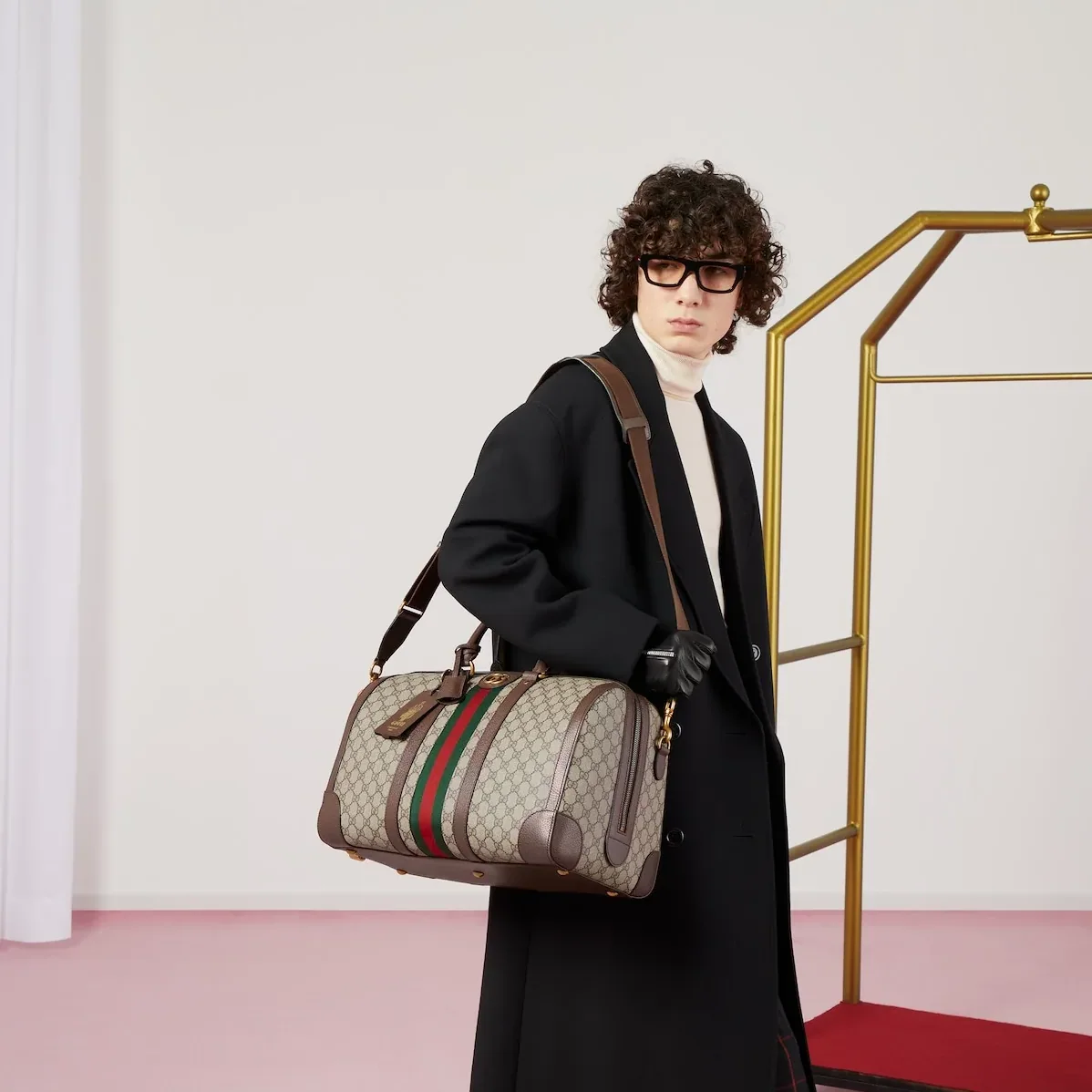 Gucci Savoy Medium Duffle Bag Beige / Gucci Savoy Medium Duffle Bag Beige /