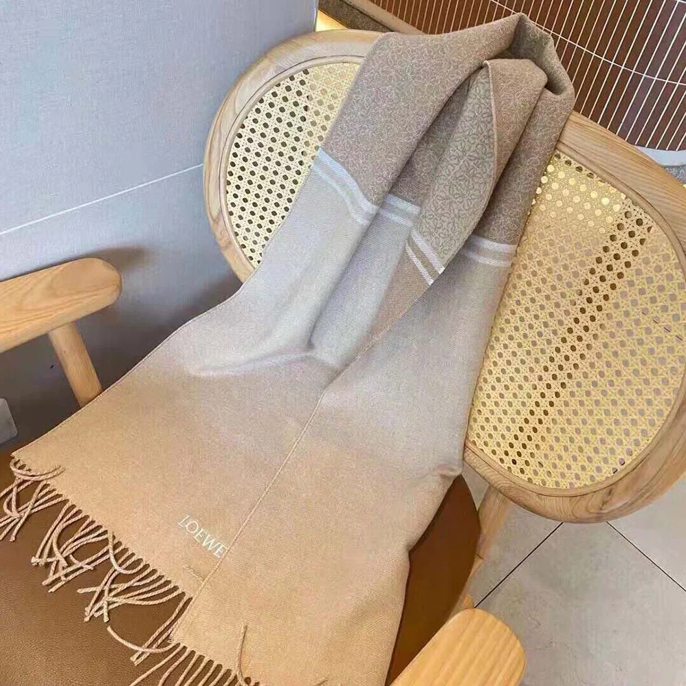 Loewe Scarf in Wool and Cashmere for Unisex in Brown Loewe Scarf in Wool and Cashmere for Unisex in Brown