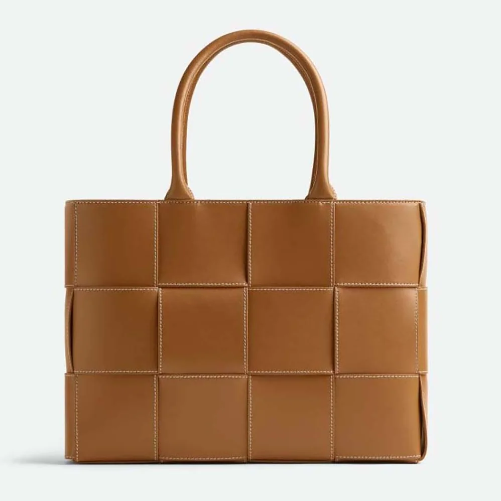 Bottega Veneta Medium Arco Tote Bag for Women in Brown Bottega Veneta Medium Arco Tote Bag for Women in Brown