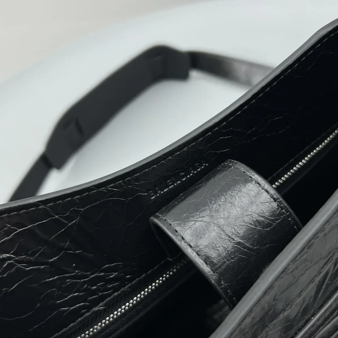 Balenciaga Neo Classic Small Handbag Black /