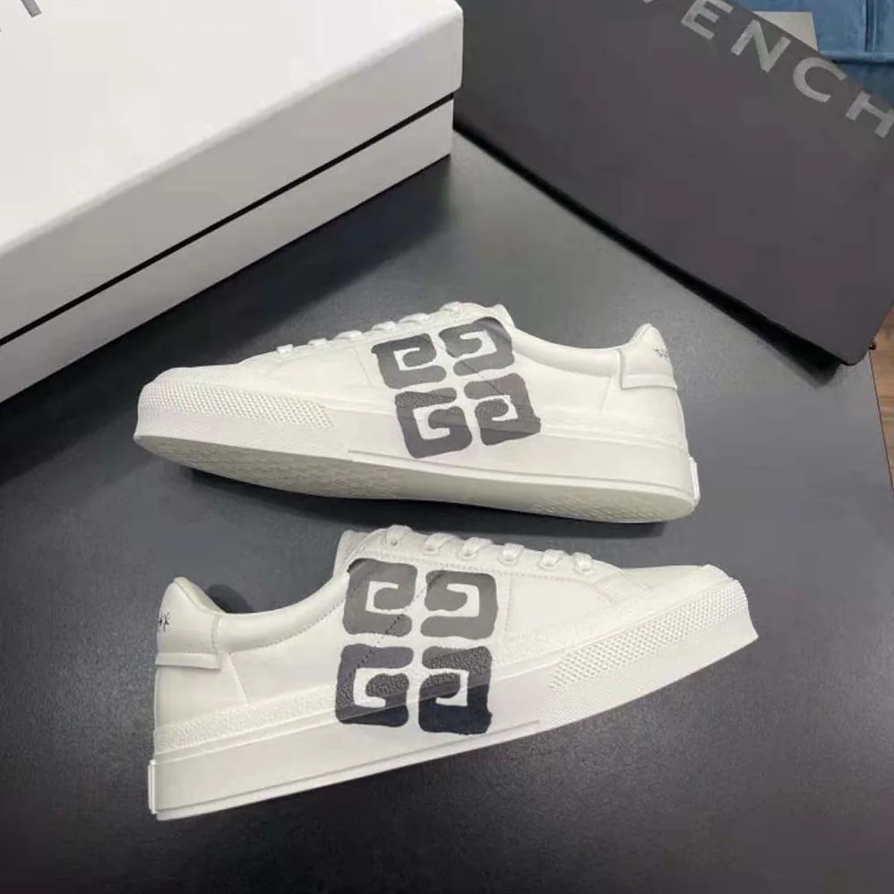 Givenchy Sneakers City Sport in Leather with Tag Effect 4g Print for Men