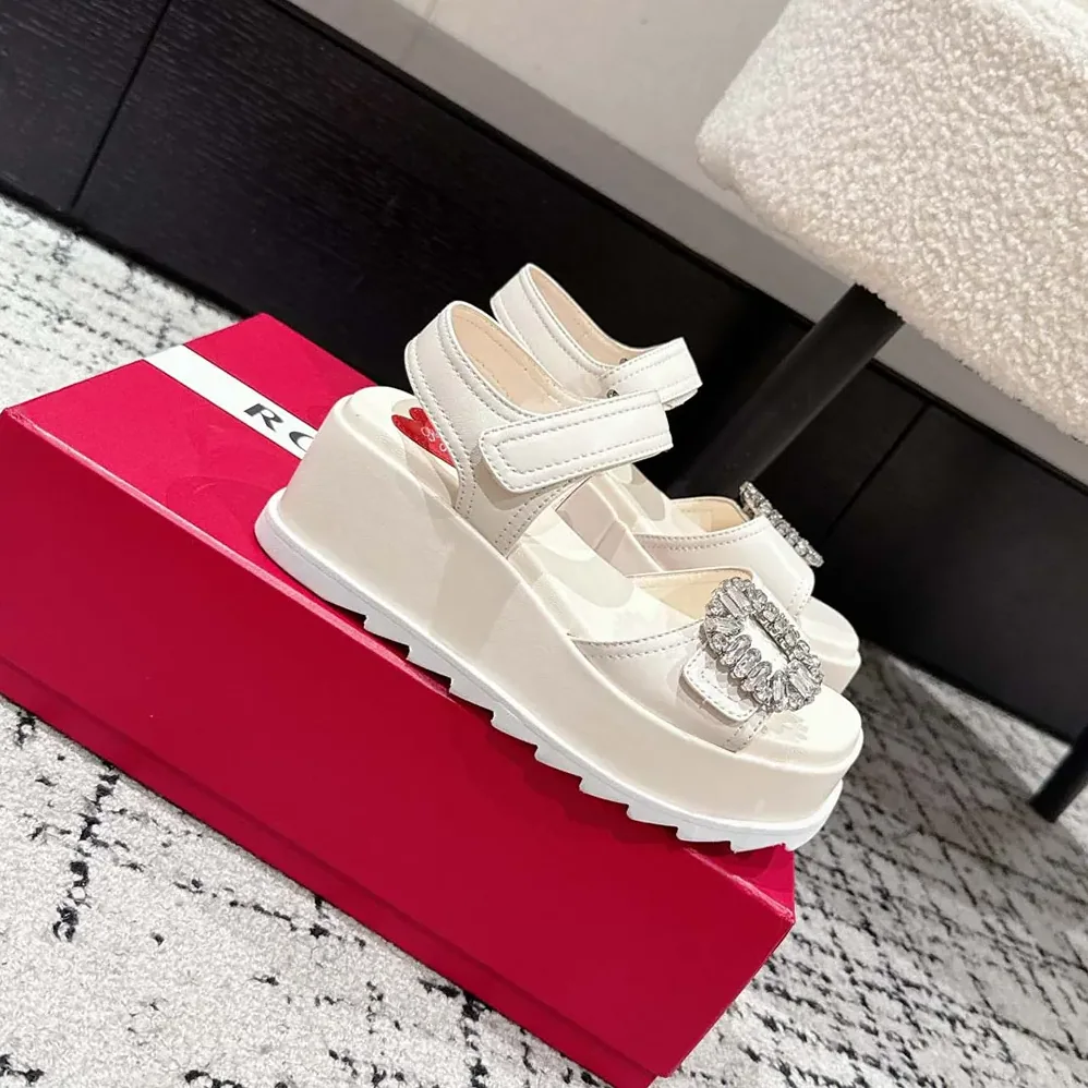 Roger Vivier Slidy Viv' Wedge Sandals in Leather for Women in White