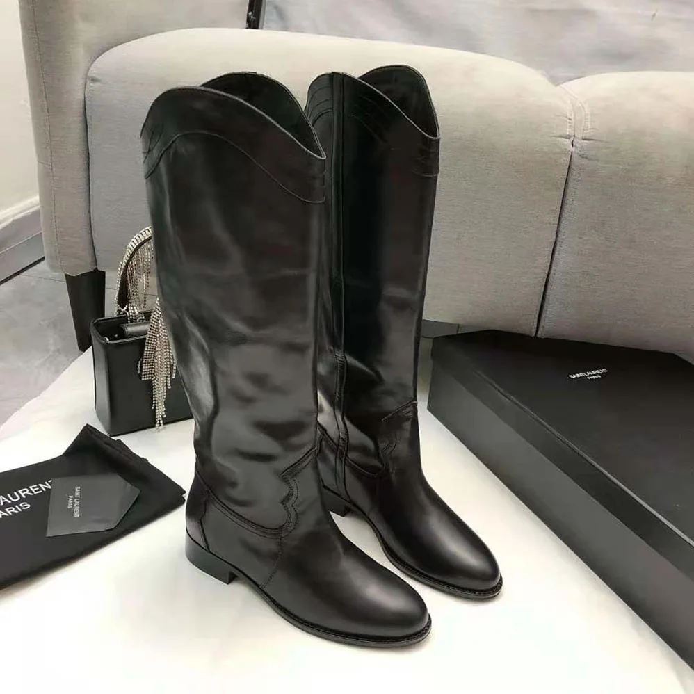Saint Laurent YSL Kate Boots in Smooth Leather for Women in Black Saint Laurent YSL Kate Boots in Smooth Leather for Women in Black