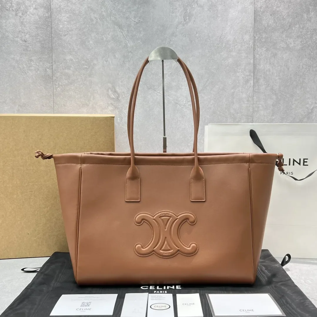 Celine Cabas Drawstring Cuir Triomphe Tan / .04LU Celine Cabas Drawstring Cuir Triomphe Tan / .04LU