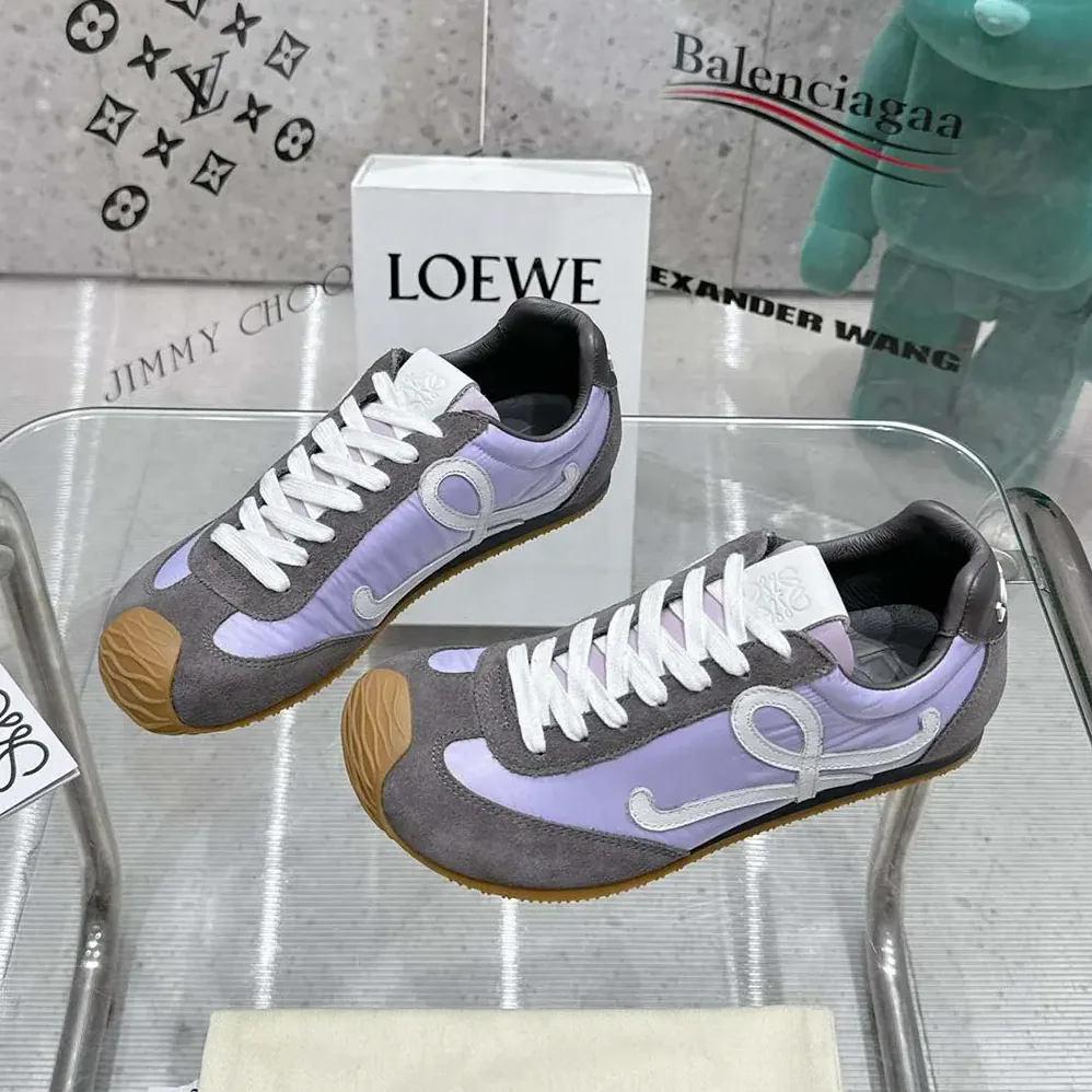 Loewe Ballet Runner 2.0 in Nylon and Calfskin for Unisex in Grey Loewe Ballet Runner 2.0 in Nylon and Calfskin for Unisex in Grey