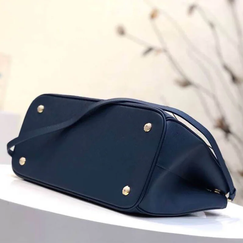 Prada Prada Galleria Bag in Saffiano Leather for Women in Blue