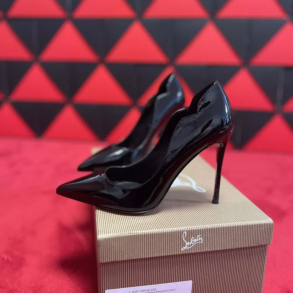 Christian Louboutin Hot Chick 100 mm Pumps Patent Calf Leather Black for Women Christian Louboutin Hot Chick 100 mm Pumps Patent Calf Leather Black for Women