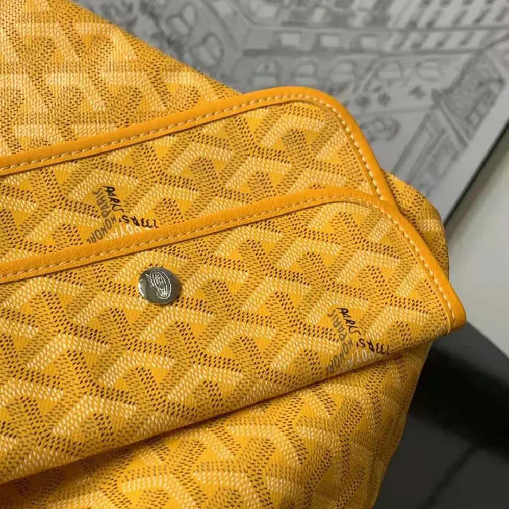 Goyard Bohème Hobo Bag for Unisex in Yellow Goyard Bohème Hobo Bag for Unisex in Yellow