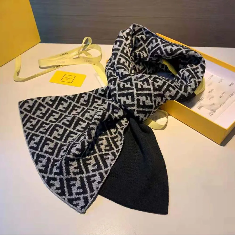 Fendi Multicolor Wool Scarf for Women in Yellow Fendi Multicolor Wool Scarf for Women in Yellow
