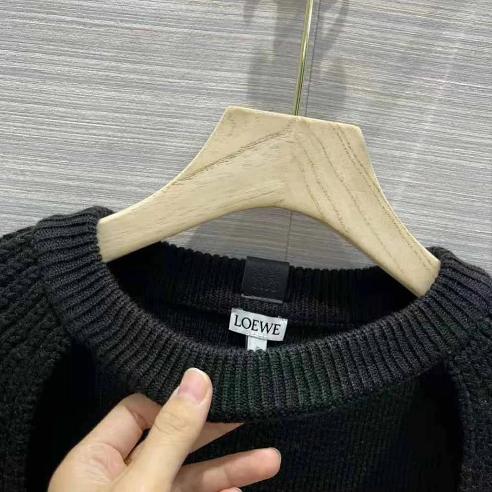 Loewe Cut Out Cropped Sweater in Wool for Women in Black Loewe Cut Out Cropped Sweater in Wool for Women in Black
