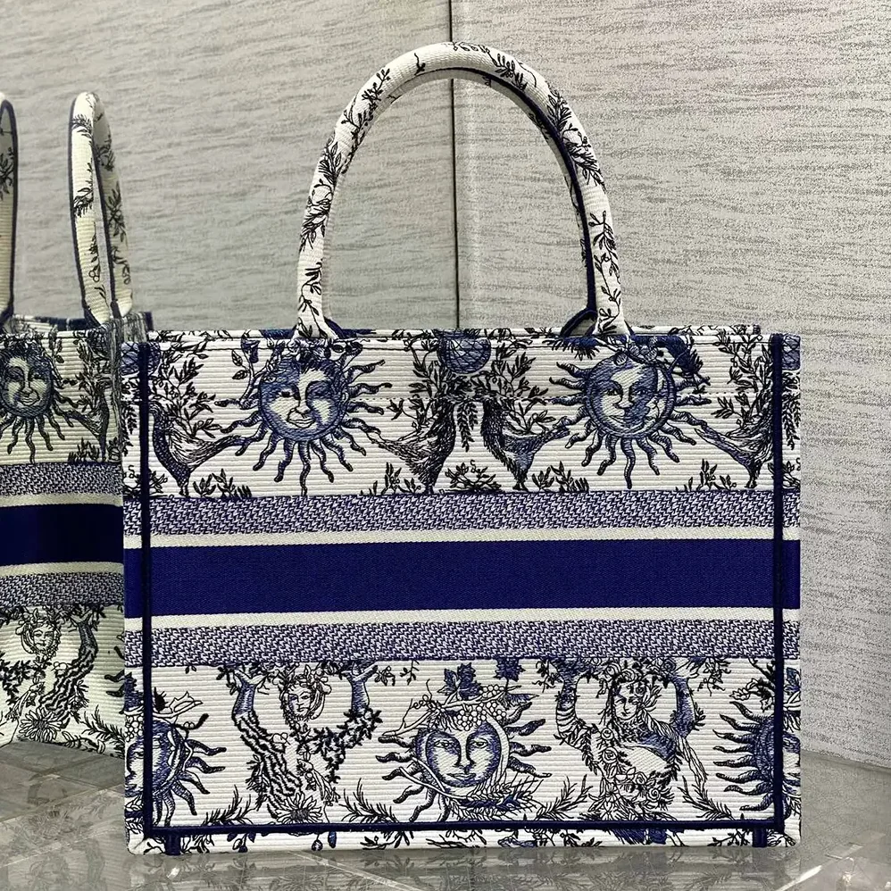 Dior Medium Dior Book Tote White and Navy Blue Toile de Jouy Soleil Embroidery for Women Dior Medium Dior Book Tote White and Navy Blue Toile de Jouy Soleil Embroidery for Women