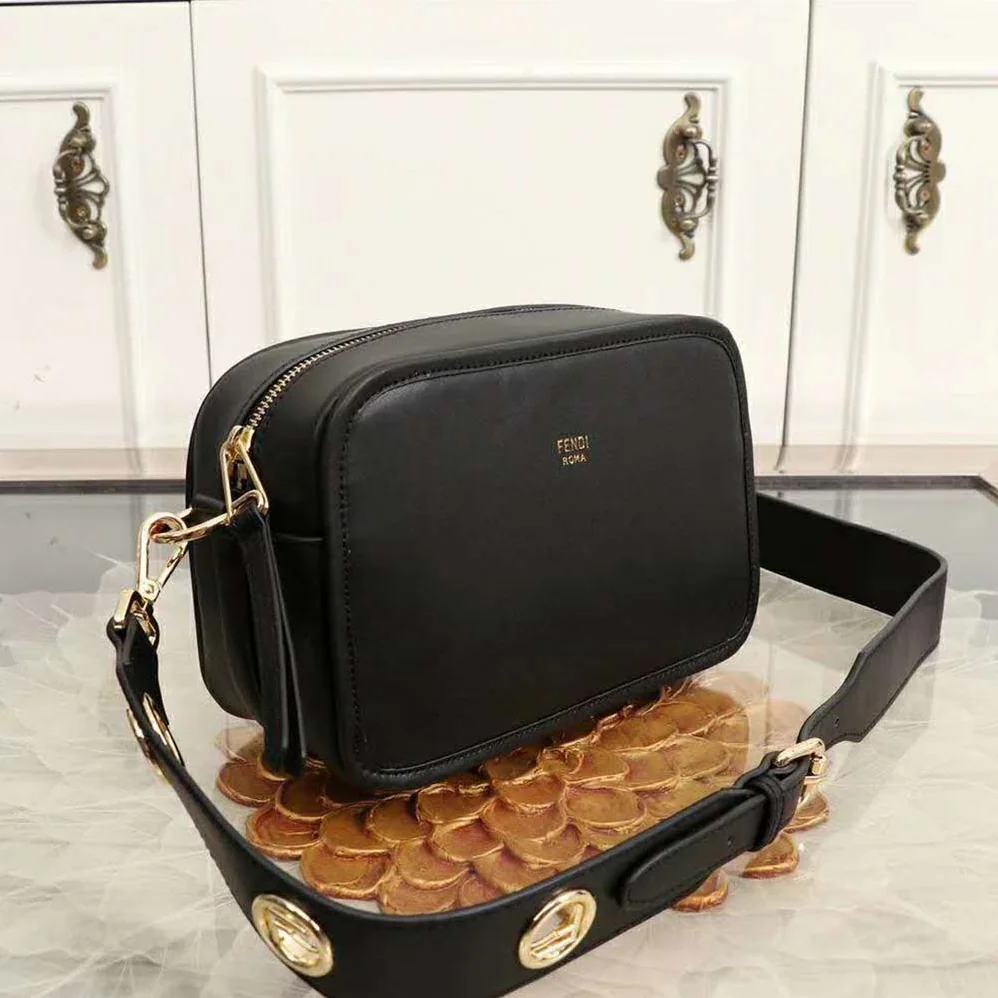 Fendi Camera Case Leather Bag for Women in Black Fendi Camera Case Leather Bag for Women in Black