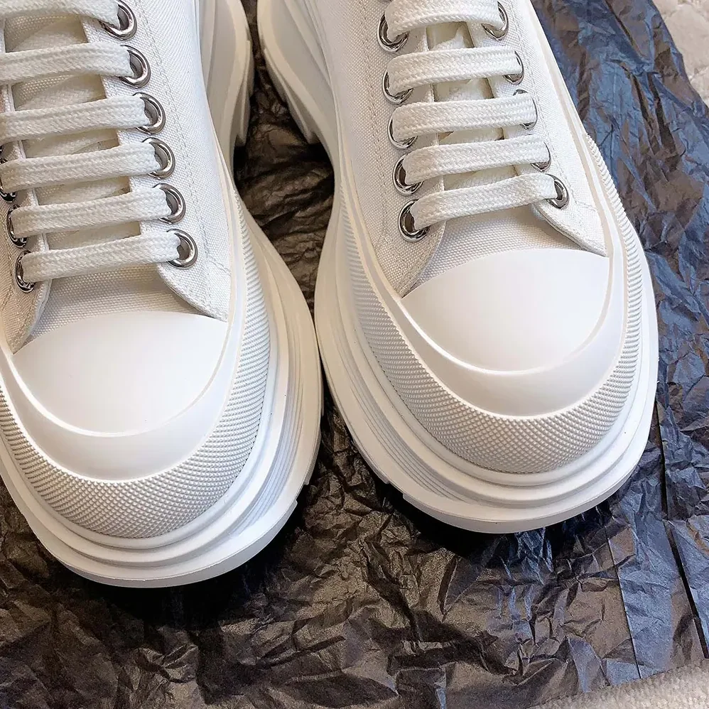 Alexander Mcqueen Tread Slick Lace Up in White for Unisex