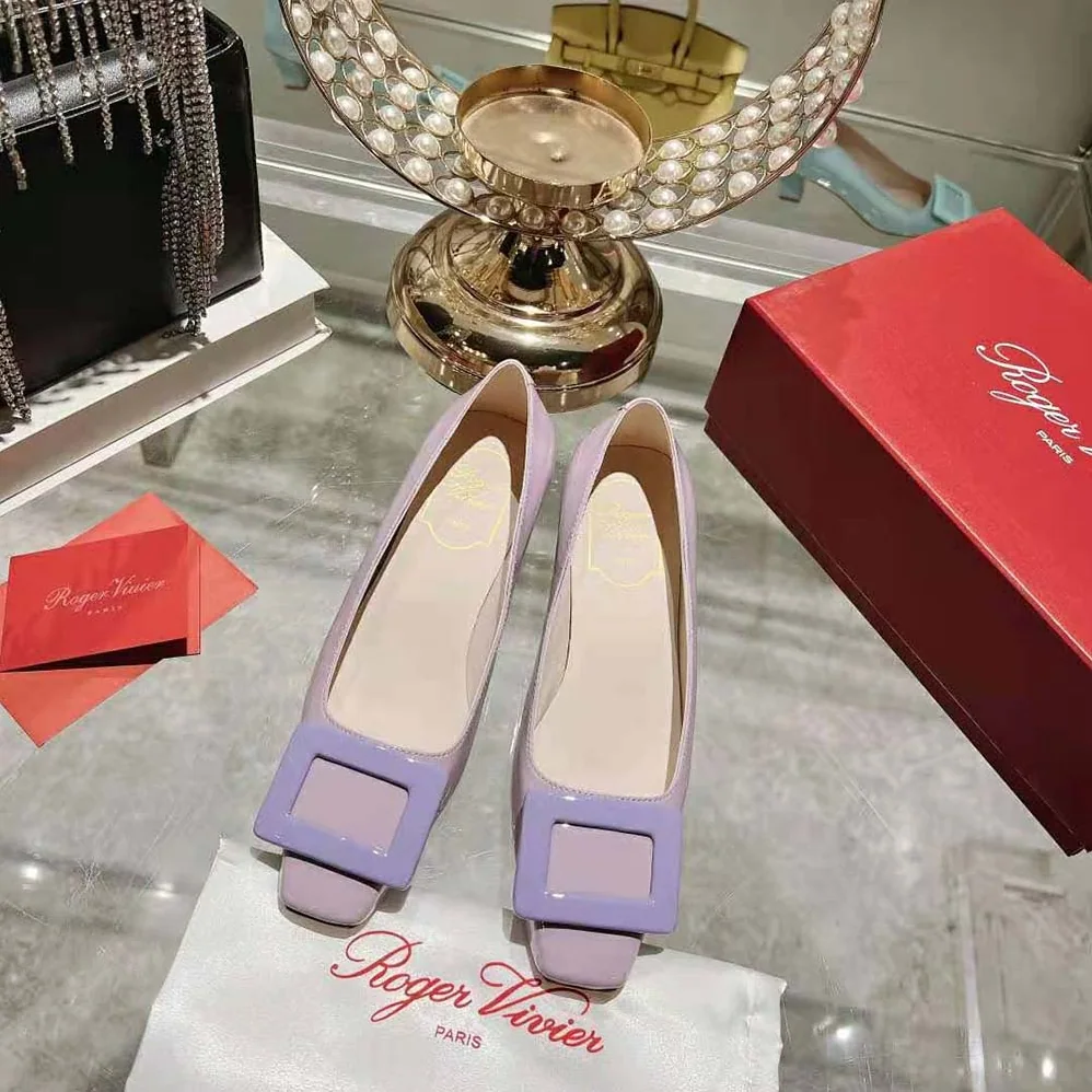 Roger Vivier Patent Leather Belle Vivier Pumps for Women in Purple Roger Vivier Patent Leather Belle Vivier Pumps for Women in Purple