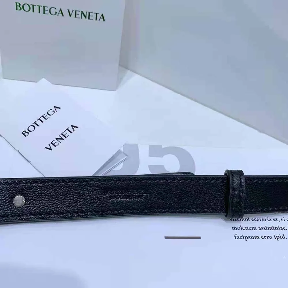 Bottega Veneta Belt Cassette Mini Intreccio Leather Belt Bag for Women in Black Bottega Veneta Belt Cassette Mini Intreccio Leather Belt Bag for Women in Black