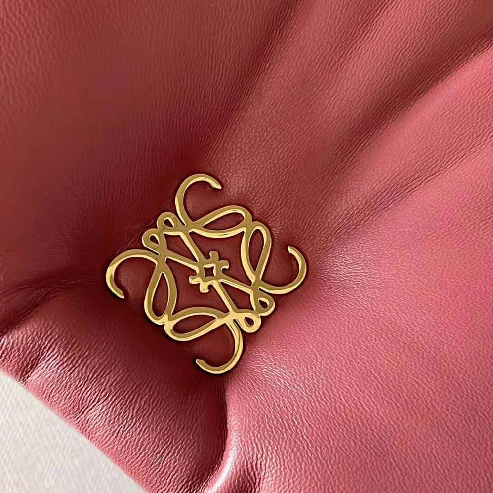 Loewe Puffer Goya Bag in Shiny Nappa Lambskin for Women in Rose Loewe Puffer Goya Bag in Shiny Nappa Lambskin for Women in Rose
