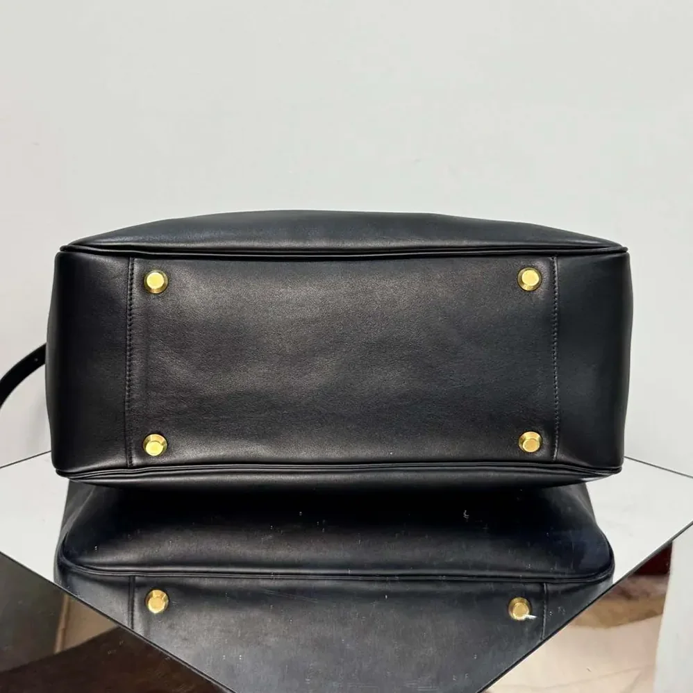 Balenciaga Bel Air Large Hobo Bag in Black Smooth Calfskin for Women Balenciaga Bel Air Large Hobo Bag in Black Smooth Calfskin for Women