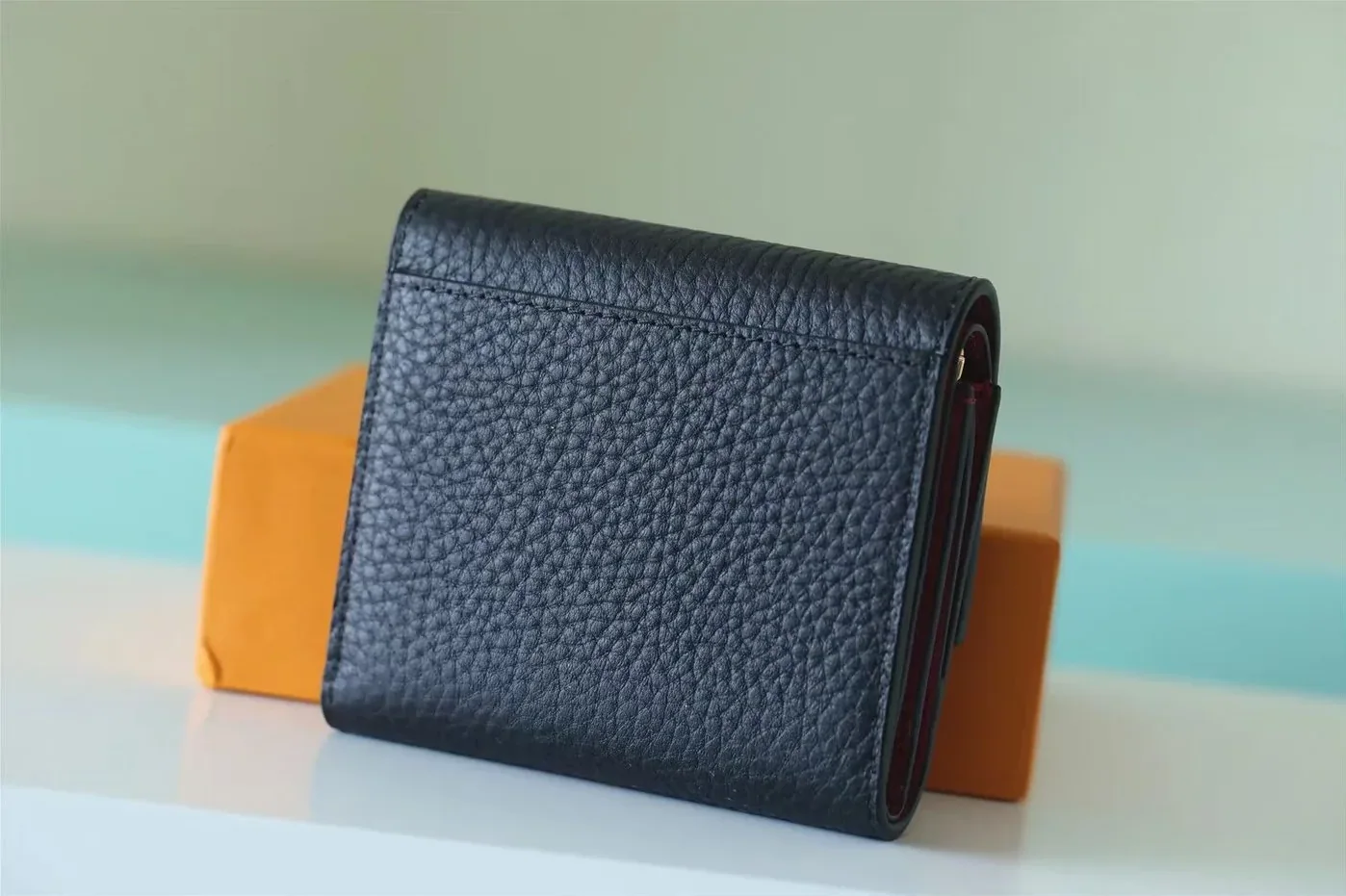 Louis Vuitton Capucines XS Wallet Black / Louis Vuitton Capucines XS Wallet Black /