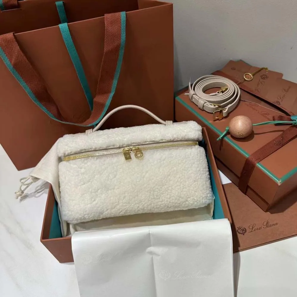 Loro Piana Extra Pocket Pouch L19 in Sheepskin Leather for Women