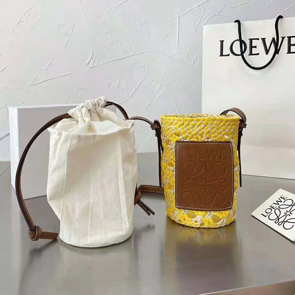 Loewe Cylinder Pocket in Iraca Palm and Calfskin for Women Loewe Cylinder Pocket in Iraca Palm and Calfskin for Women