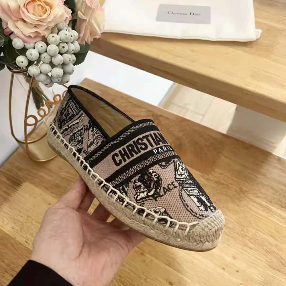 Dior Granville Espadrille Beige and Black Cotton Embroidered with Plan de Paris Motif for Women Dior Granville Espadrille Beige and Black Cotton Embroidered with Plan de Paris Motif for Women