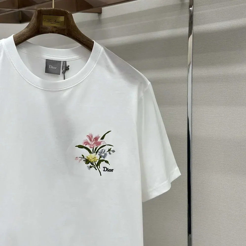 Dior T-Shirt with Dior Secret Garden Motif Relaxed Fit White Cotton Jersey for Women Dior T-Shirt with Dior Secret Garden Motif Relaxed Fit White Cotton Jersey for Women