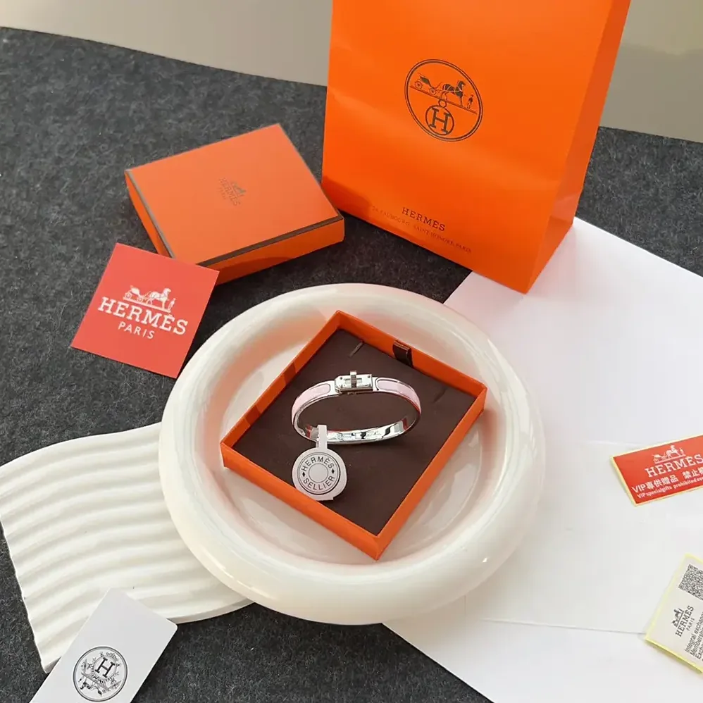 Hermes Mini Clic Kelly Bracelet for Unisex in Pink
